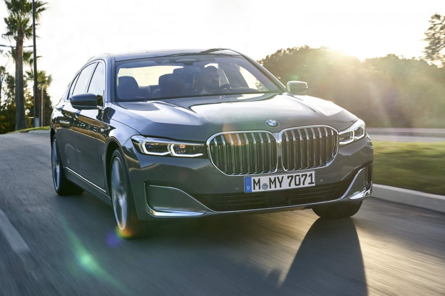 Car Reviews | BMW 750Li xDrive (2019) | CompleteCar.ie