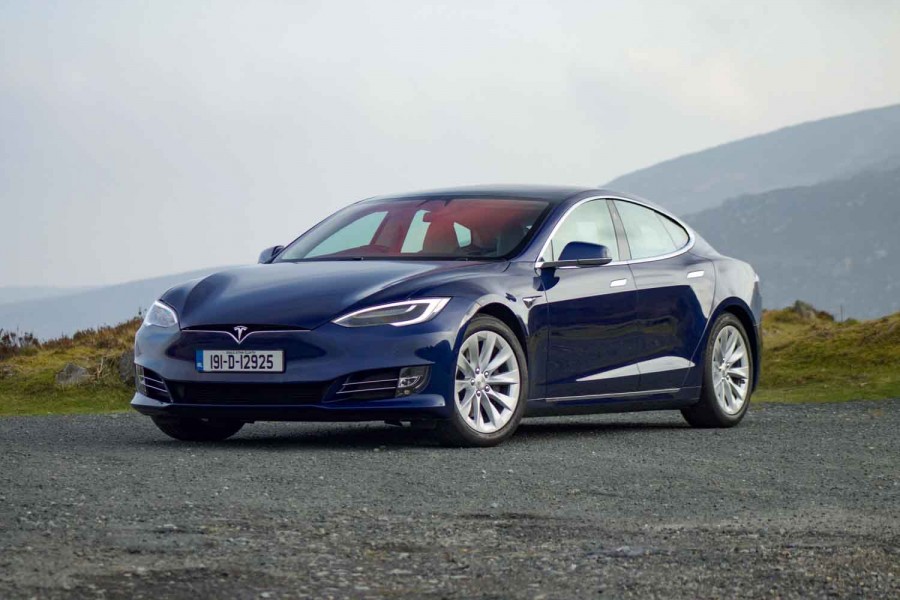 Car Reviews | Tesla Model S 100D Long Range (2019) | CompleteCar.ie