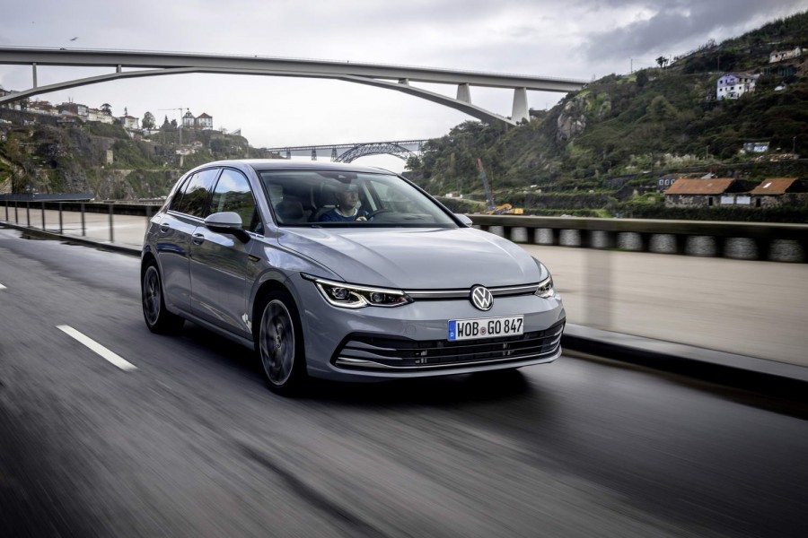 Car Reviews | Volkswagen Golf 1.5 eTSI petrol (2020) | CompleteCar.ie