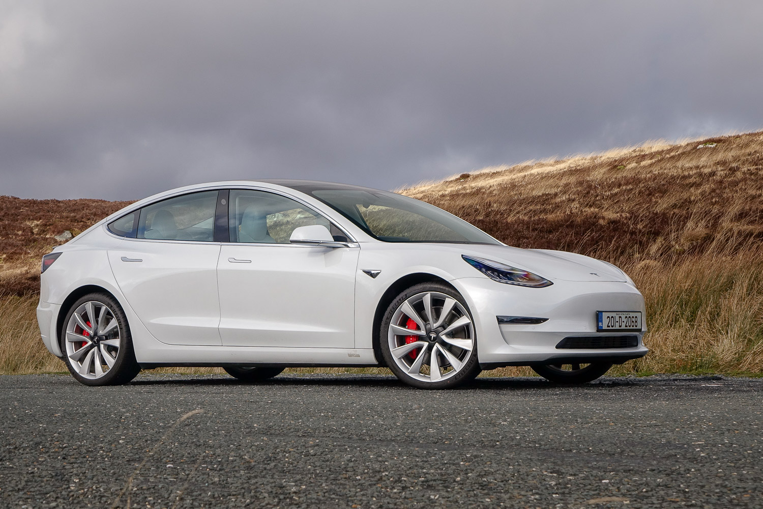 Car Reviews | Tesla Model 3 Performance (2020) | CompleteCar.ie