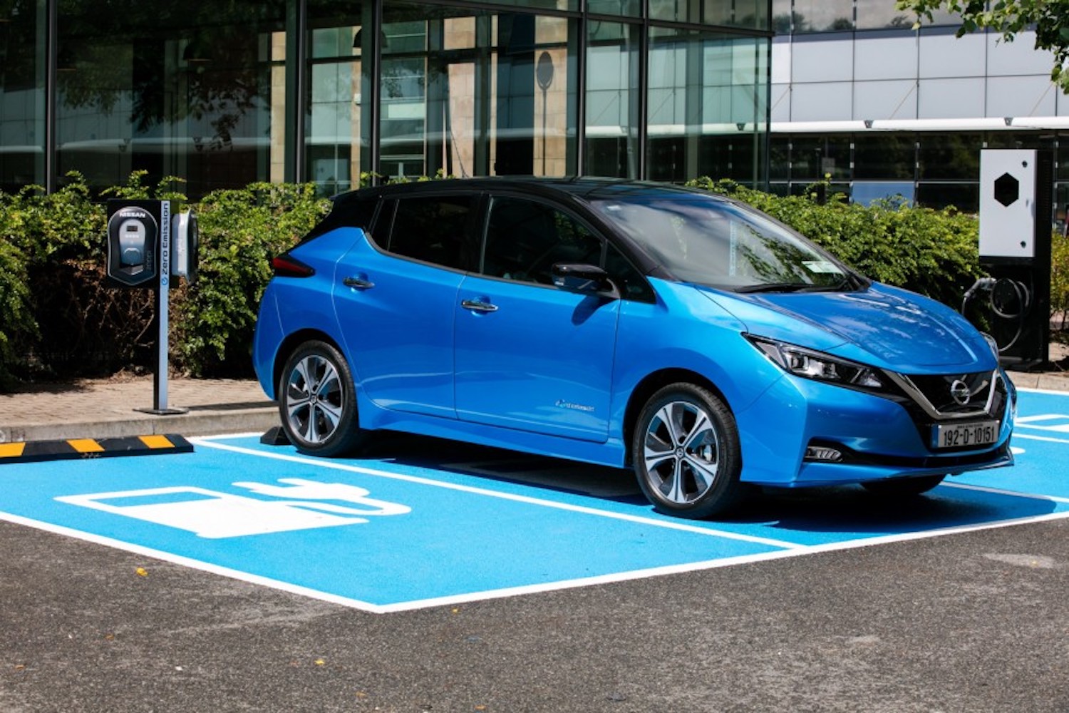 Complete Car Features | Buying a second-hand electric car