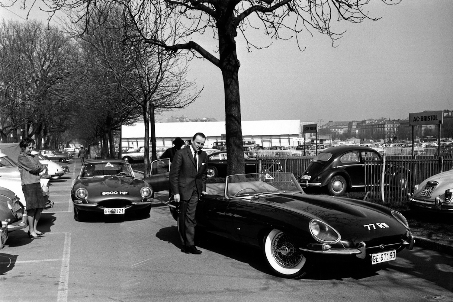 Jaguar to recreate iconic E-Type duo for 60 Collection