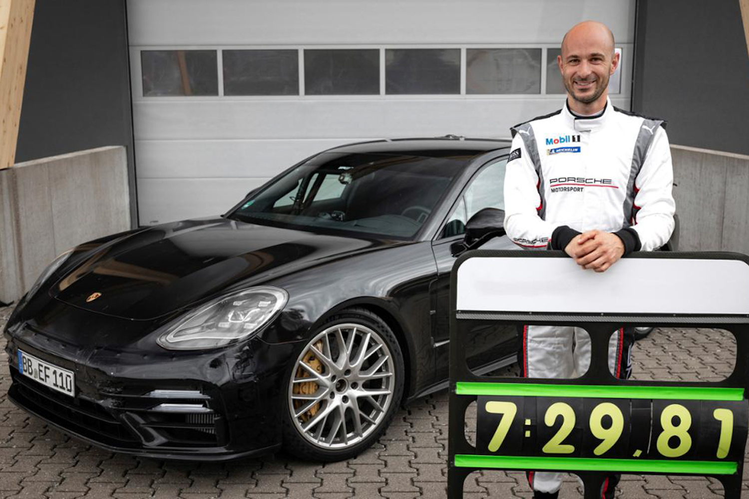 Updated Porsche Panamera revealed