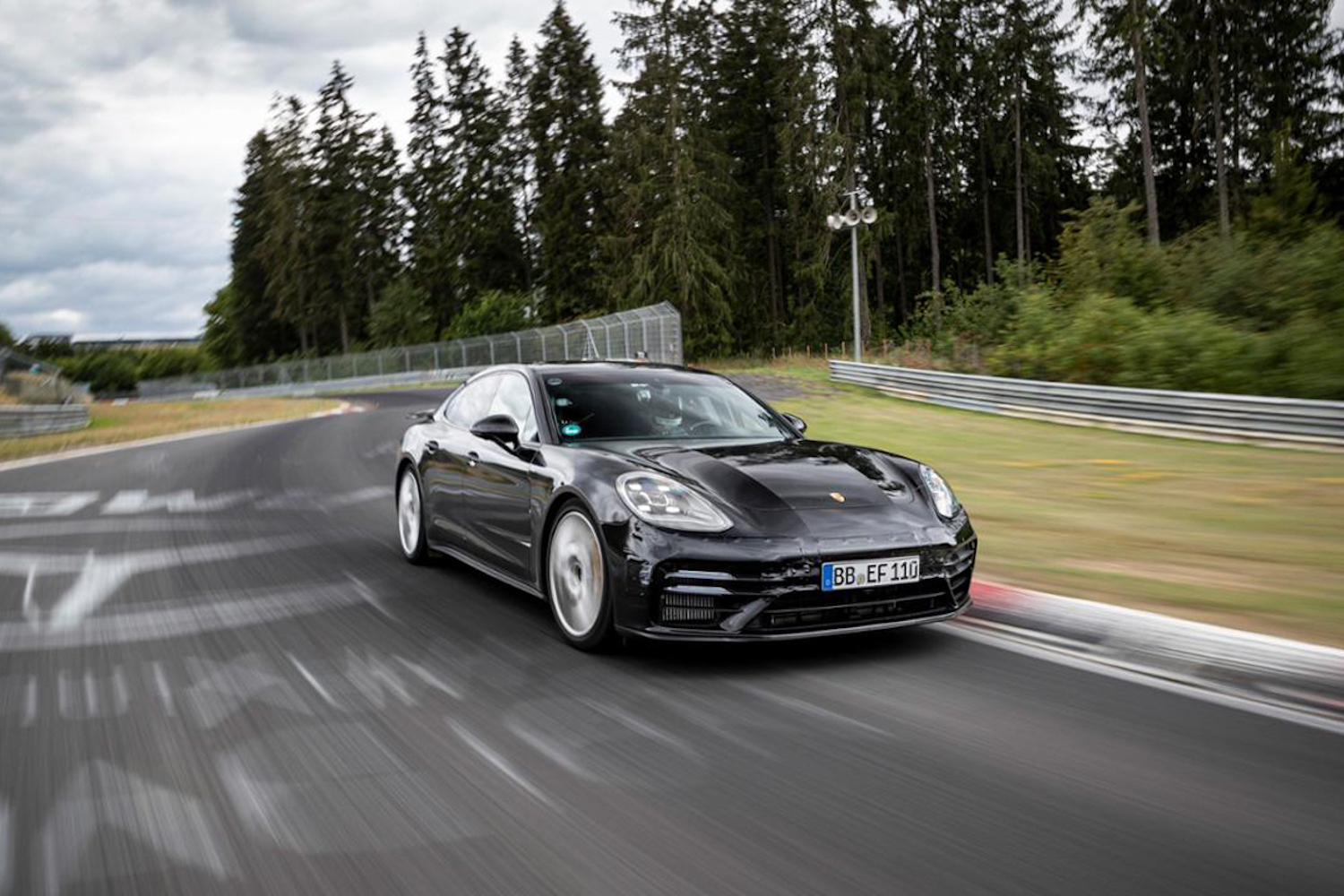 Updated Porsche Panamera revealed