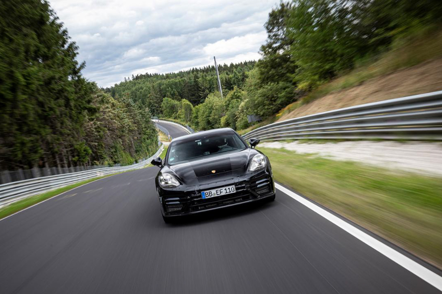 Updated Porsche Panamera revealed