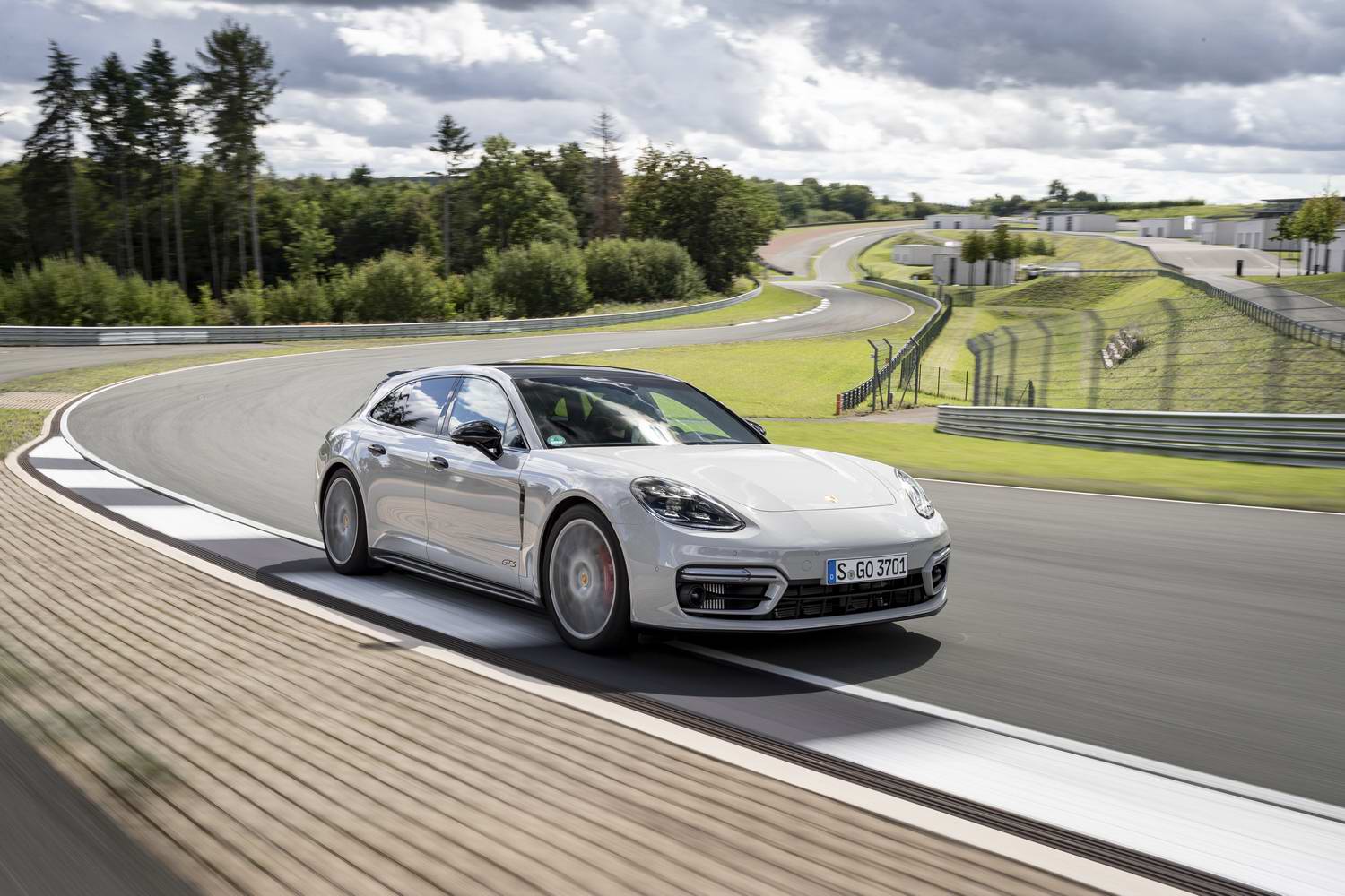 Porsche Panamera 2021 Crayon