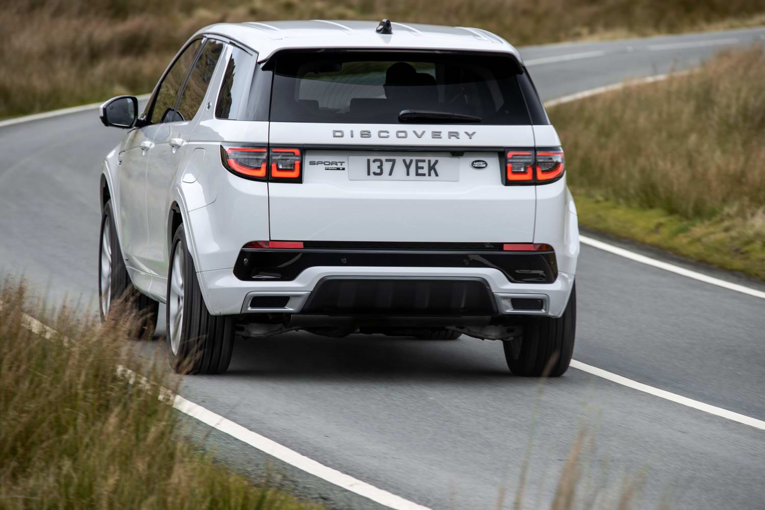 Land Rover Discovery Sport P300e hybrid (2021)