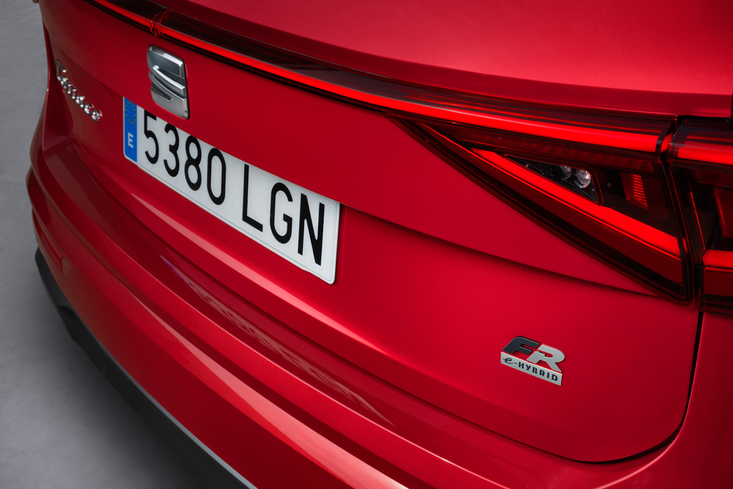 SEAT starts building Tarraco e-Hybrid plug-in