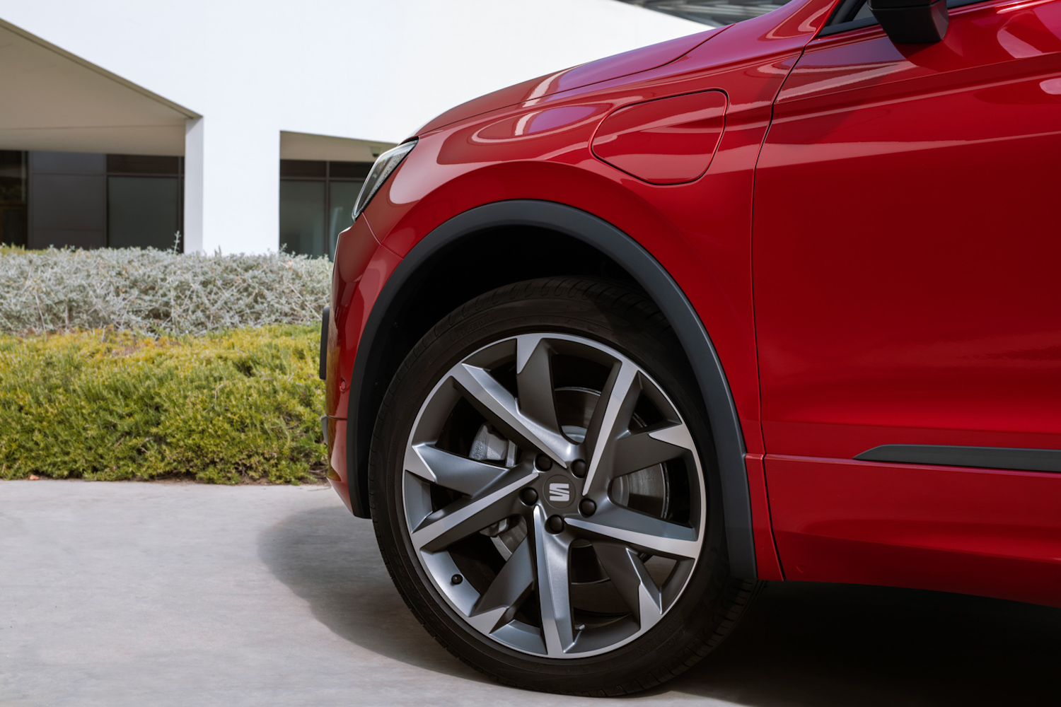 SEAT starts building Tarraco e-Hybrid plug-in