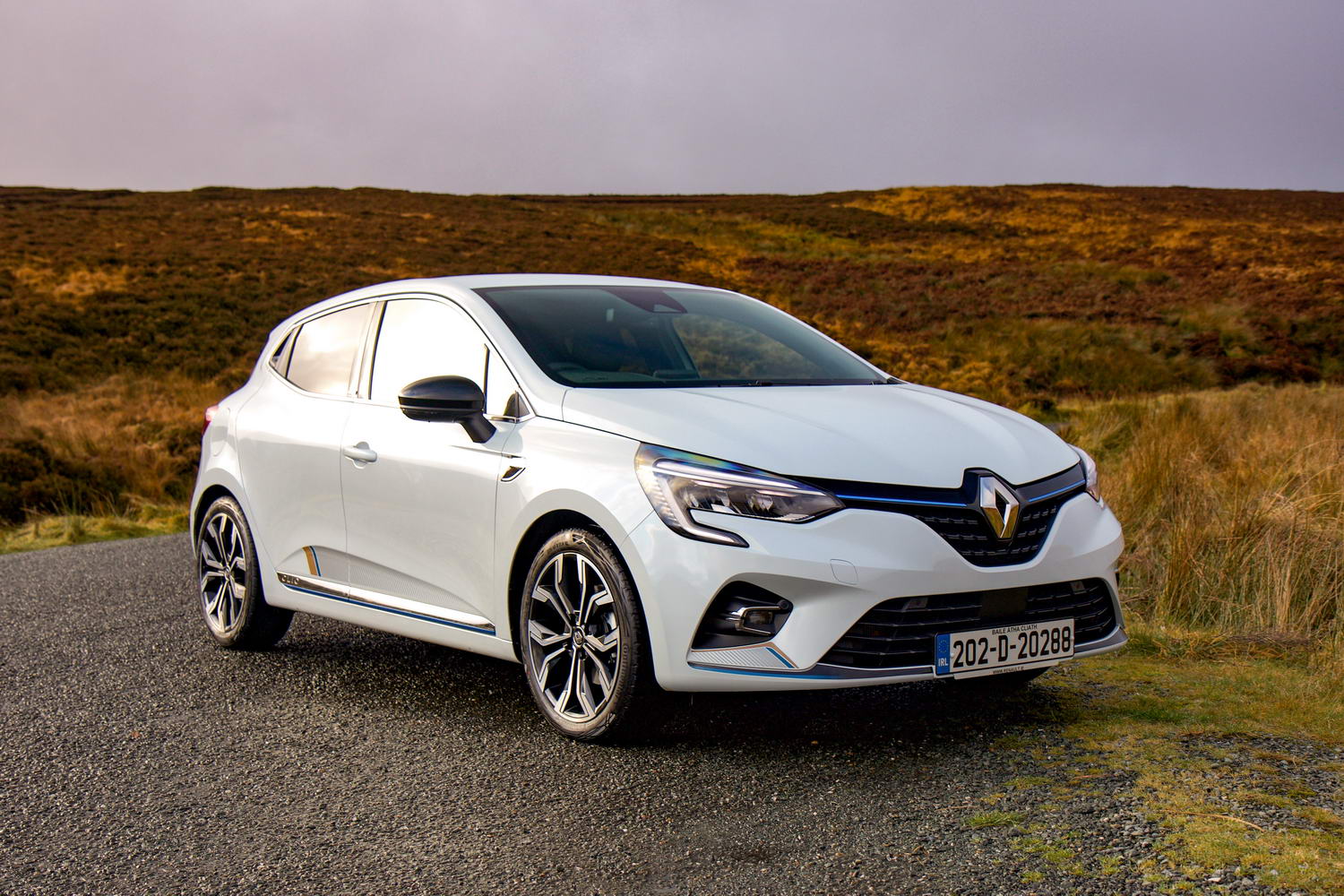 Renault Clio ETech hybrid (2021) Reviews Complete Car