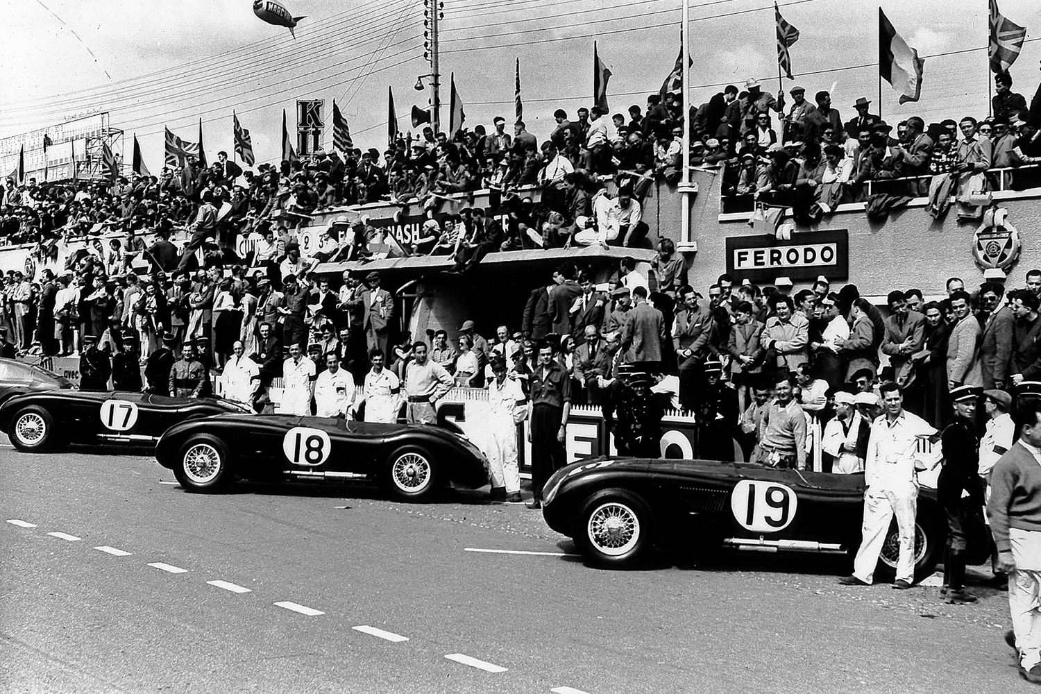 Jaguar to remake classic fifties racers