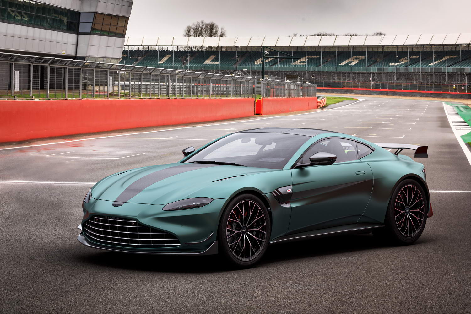 Aston drops Vantage F1 Edition bombshell