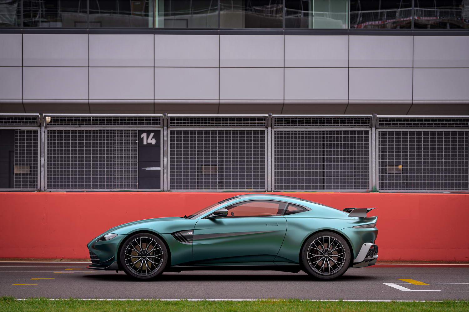 Aston drops Vantage F1 Edition bombshell