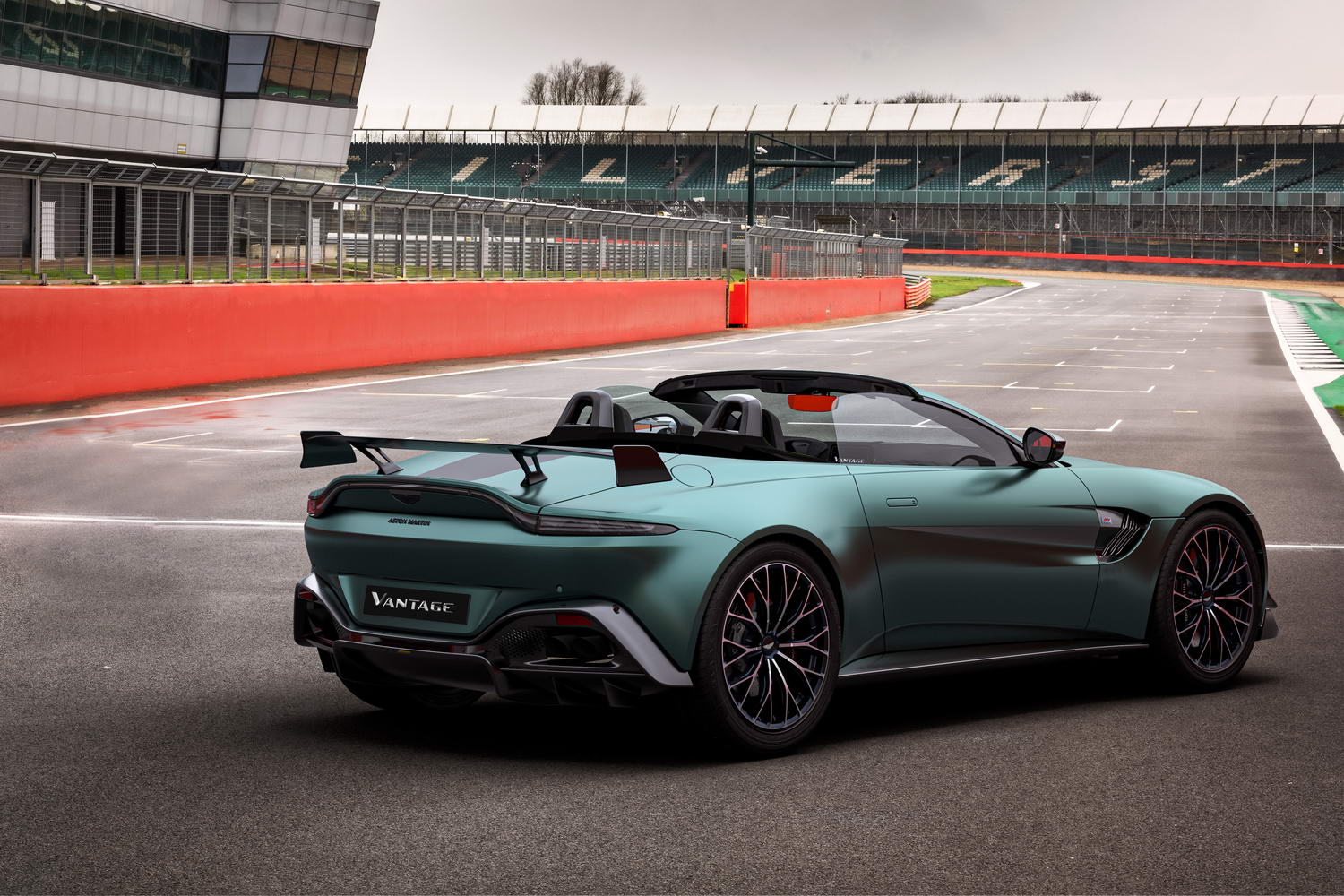 Aston drops Vantage F1 Edition bombshell
