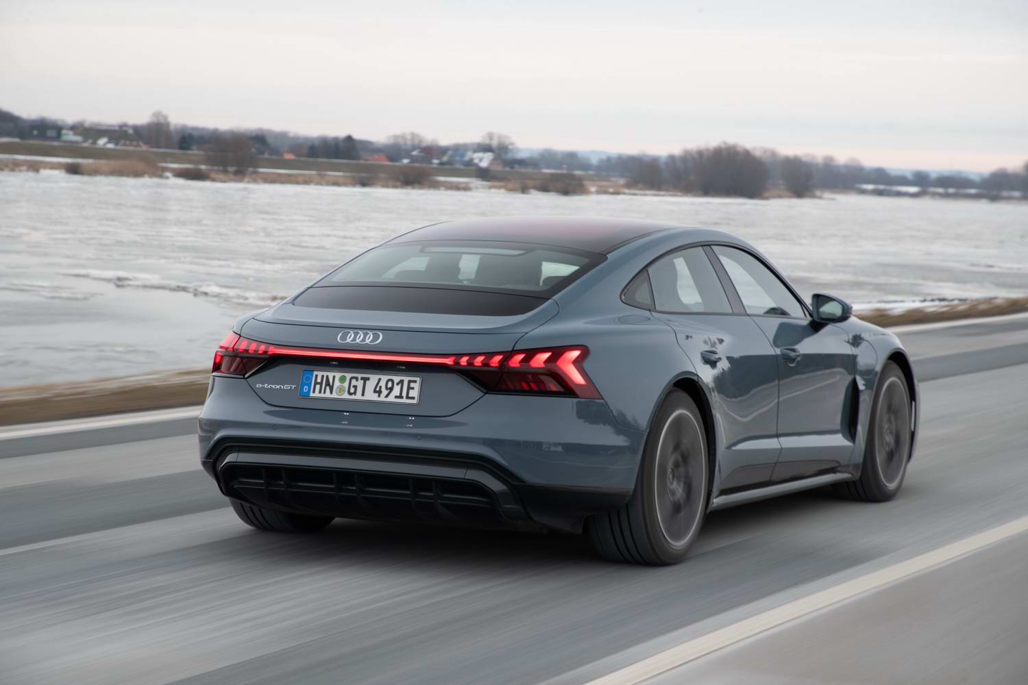Audi e-tron reviews