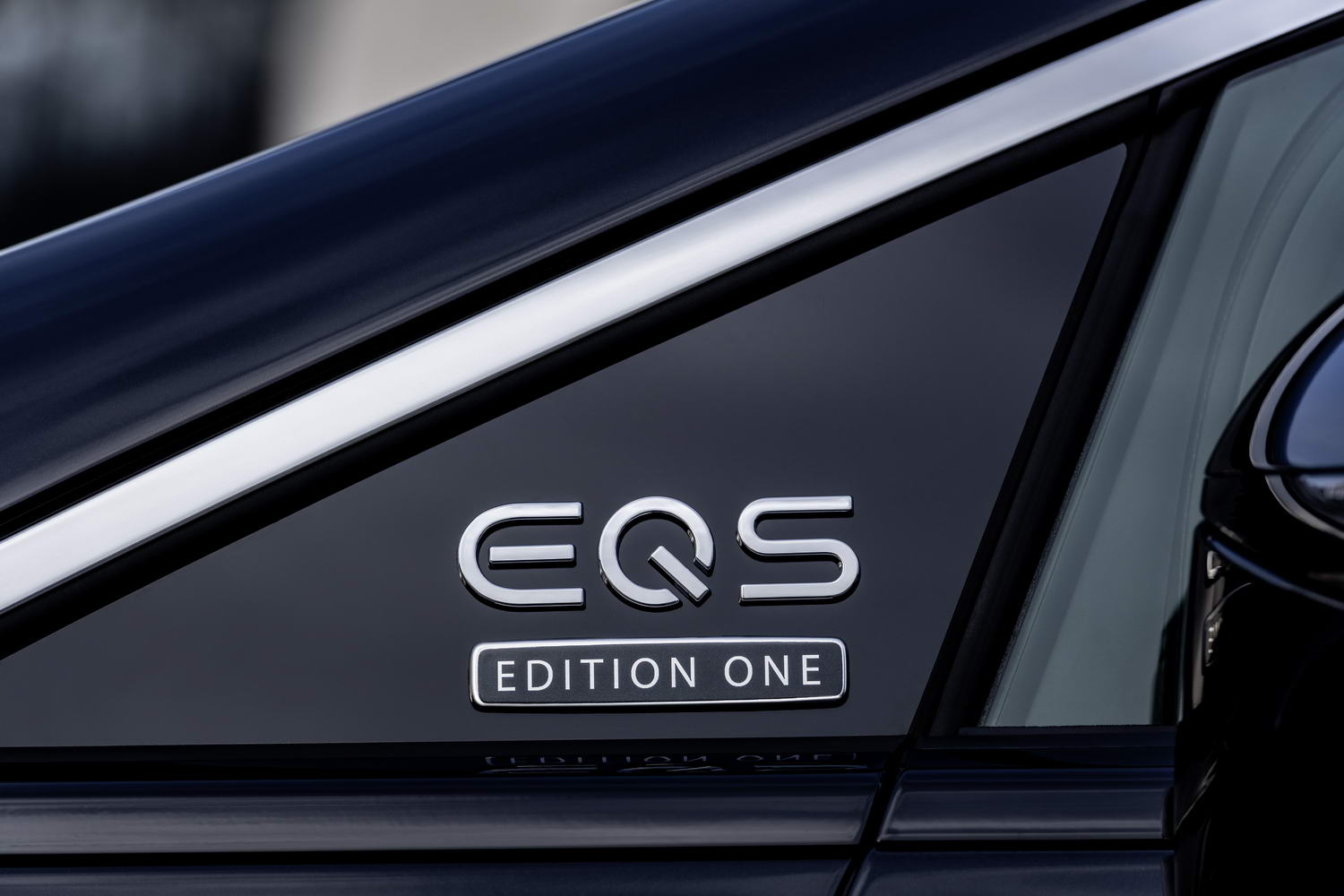 High-tech Mercedes EQS gets 770km electric range - car and ...