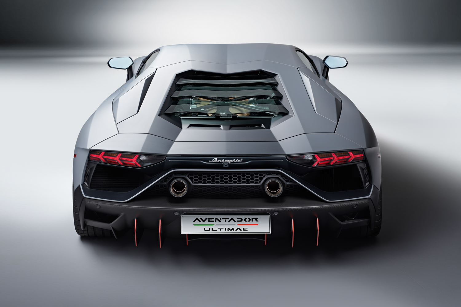 Lamborghini launches its last Aventador
