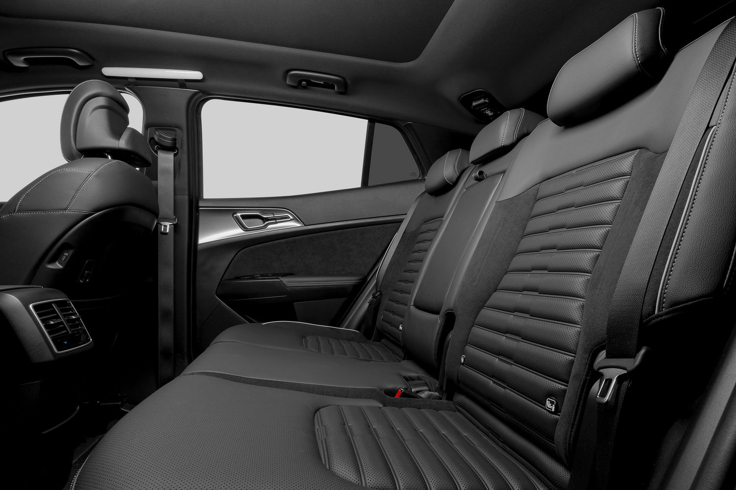 Kia debuts new Sportage SUV