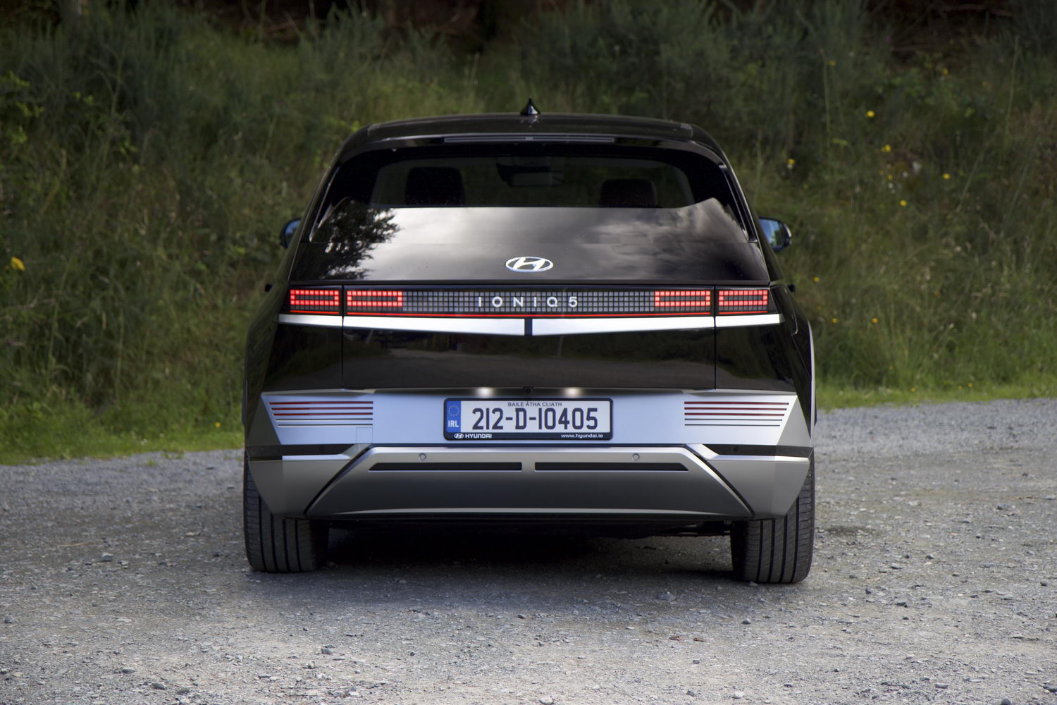 Hyundai Ioniq 5 vs. VW ID.4 electric family car comparison