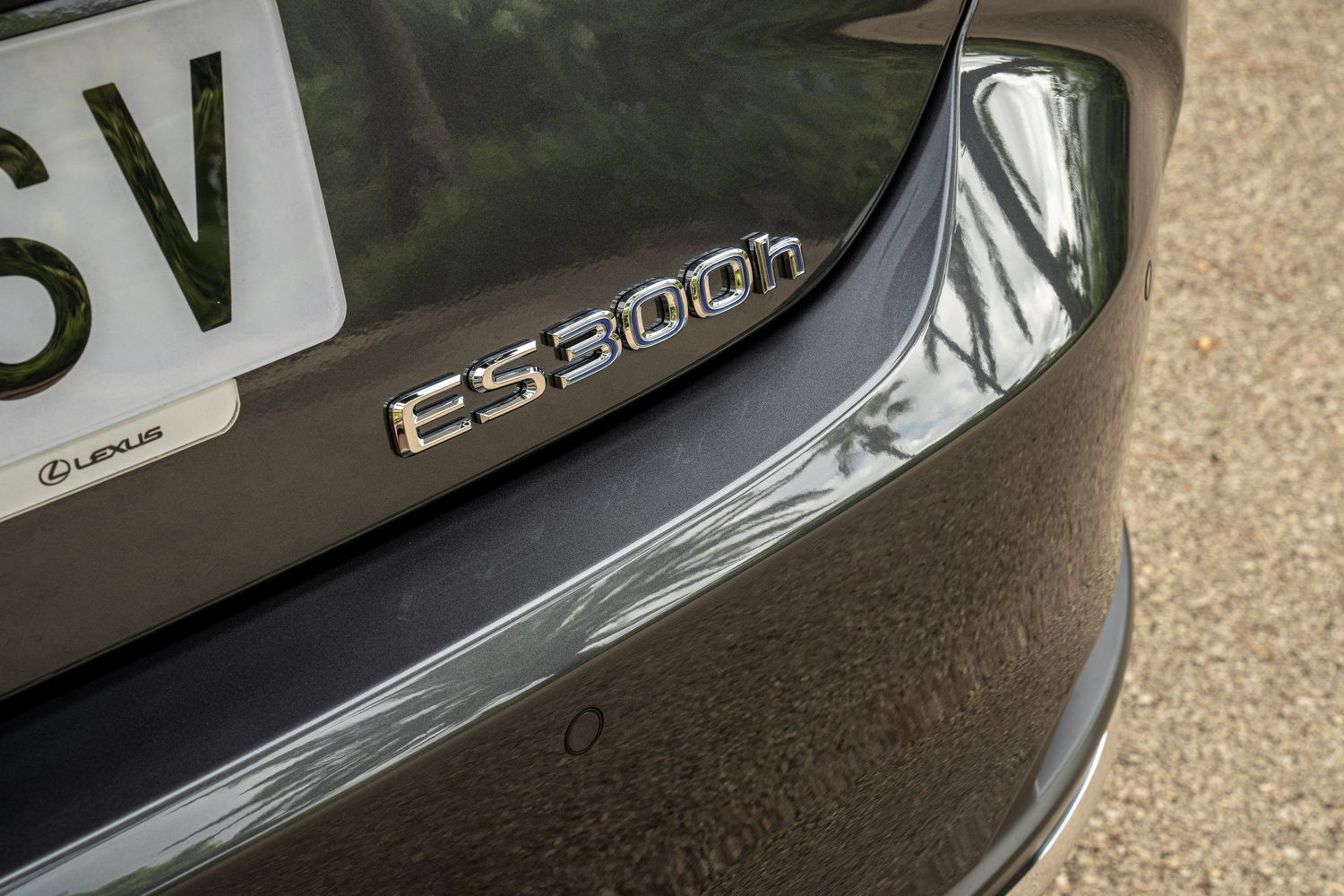 Lexus ES 300h (2022)