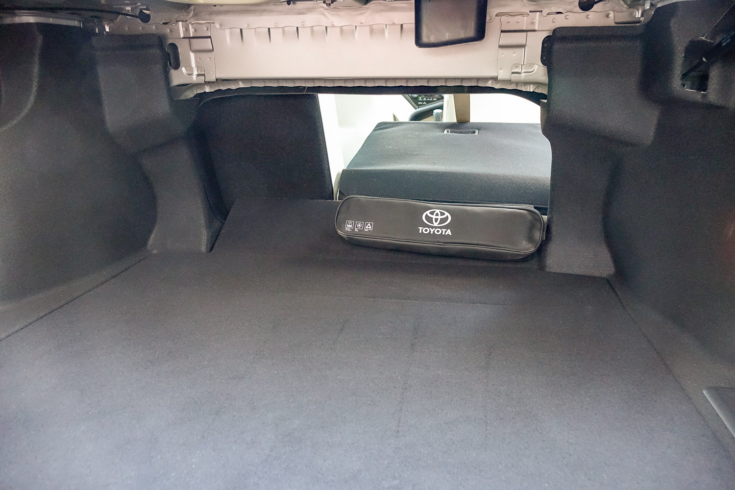 Toyota Camry Hybrid (2022)