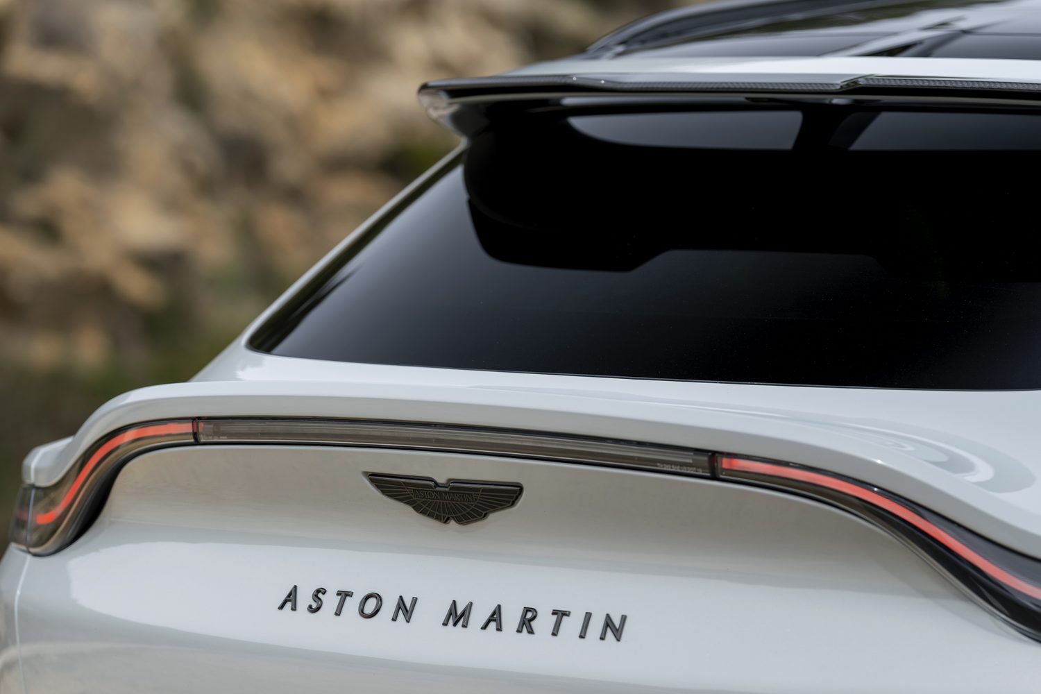 Aston Martin DBX707 (2022)