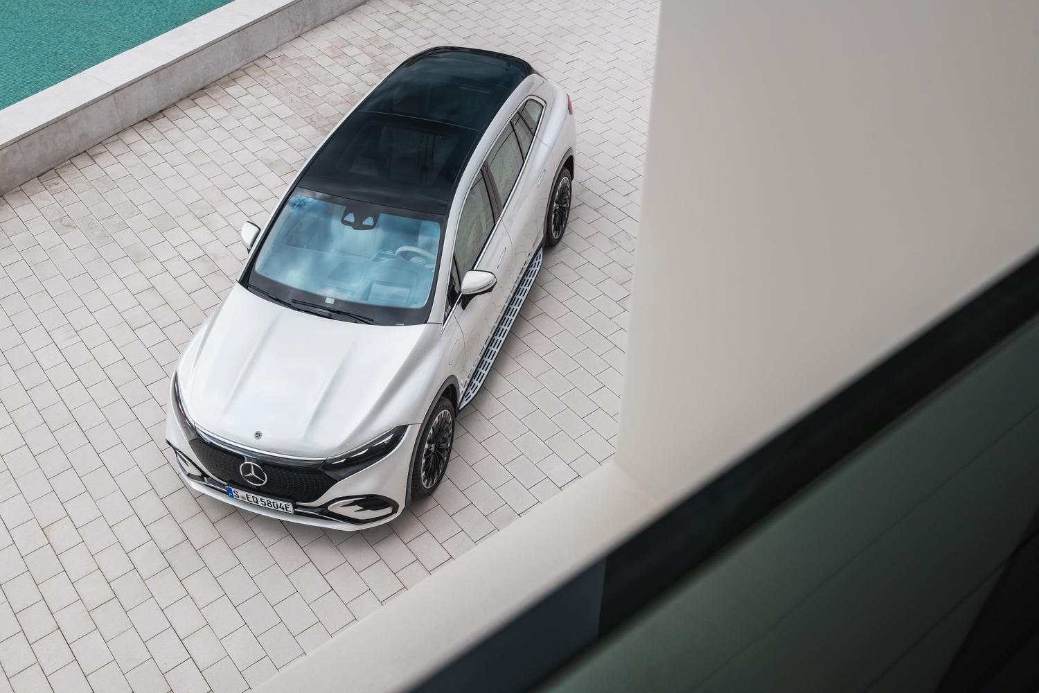 Mercedes EQS SUV revealed