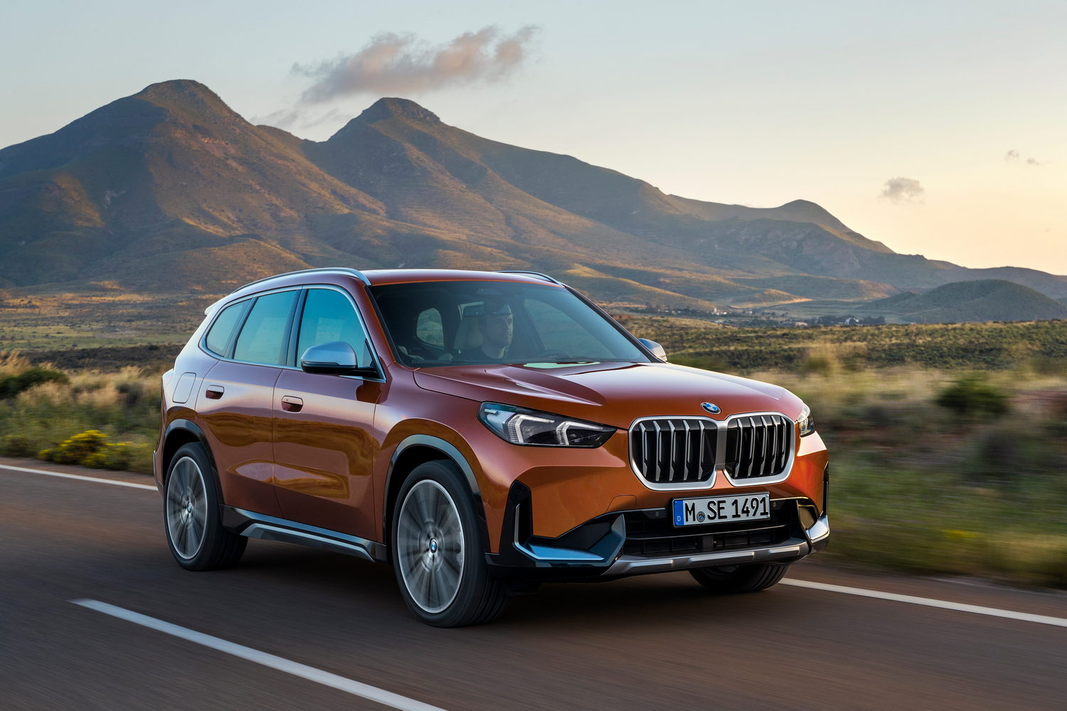 BMW X1 and electric iX1 revealed car and motoring news by CompleteCar.ie