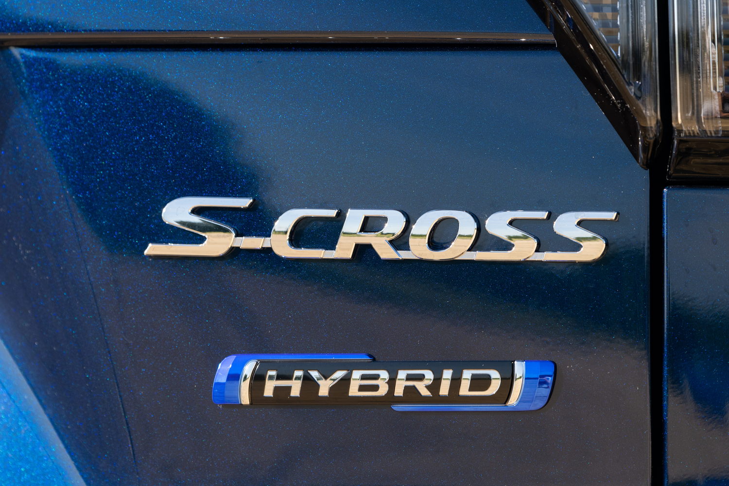Suzuki S-Cross Full Hybrid (2022)