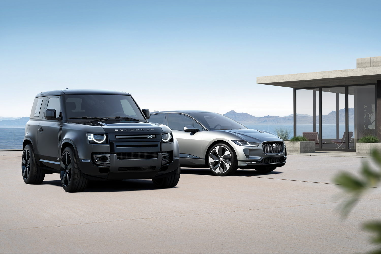 Jaguar Land Rover recruits digital techs