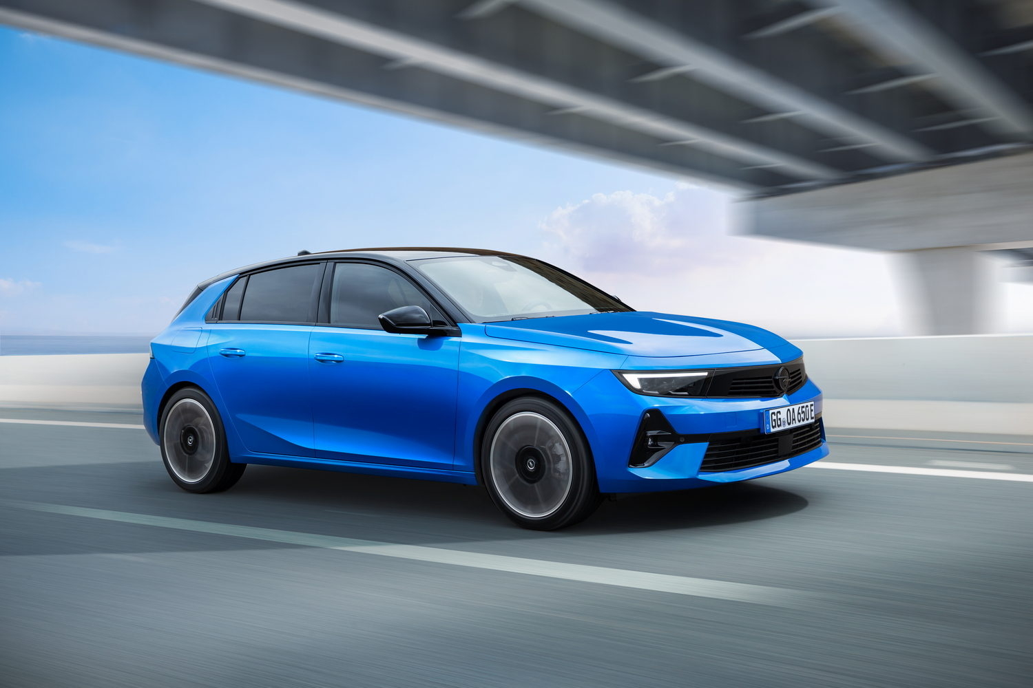 Opel Astra Electric unveiled