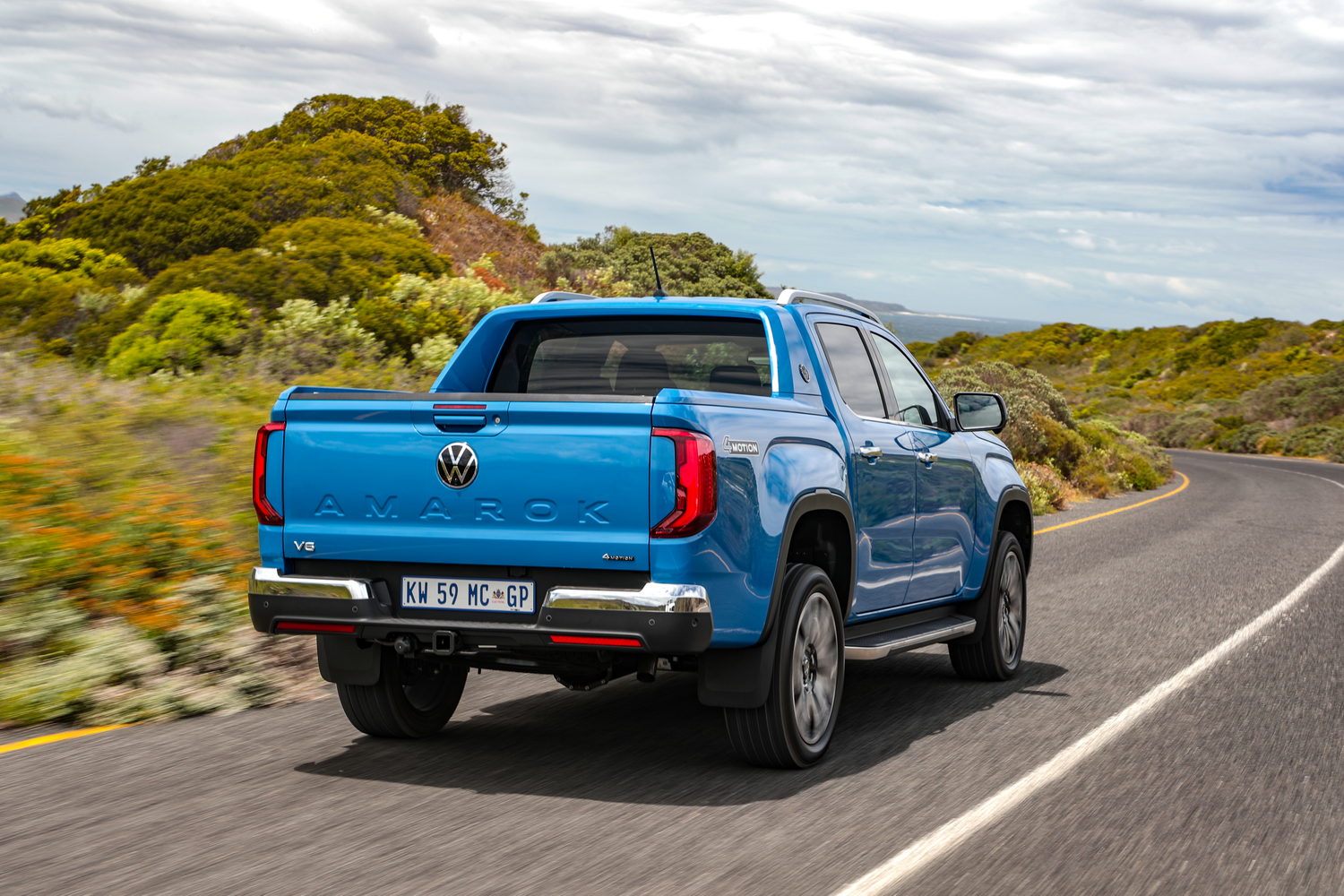 Volkswagen Amarok Aventura 3.0 V6 (2023) Reviews Complete Car