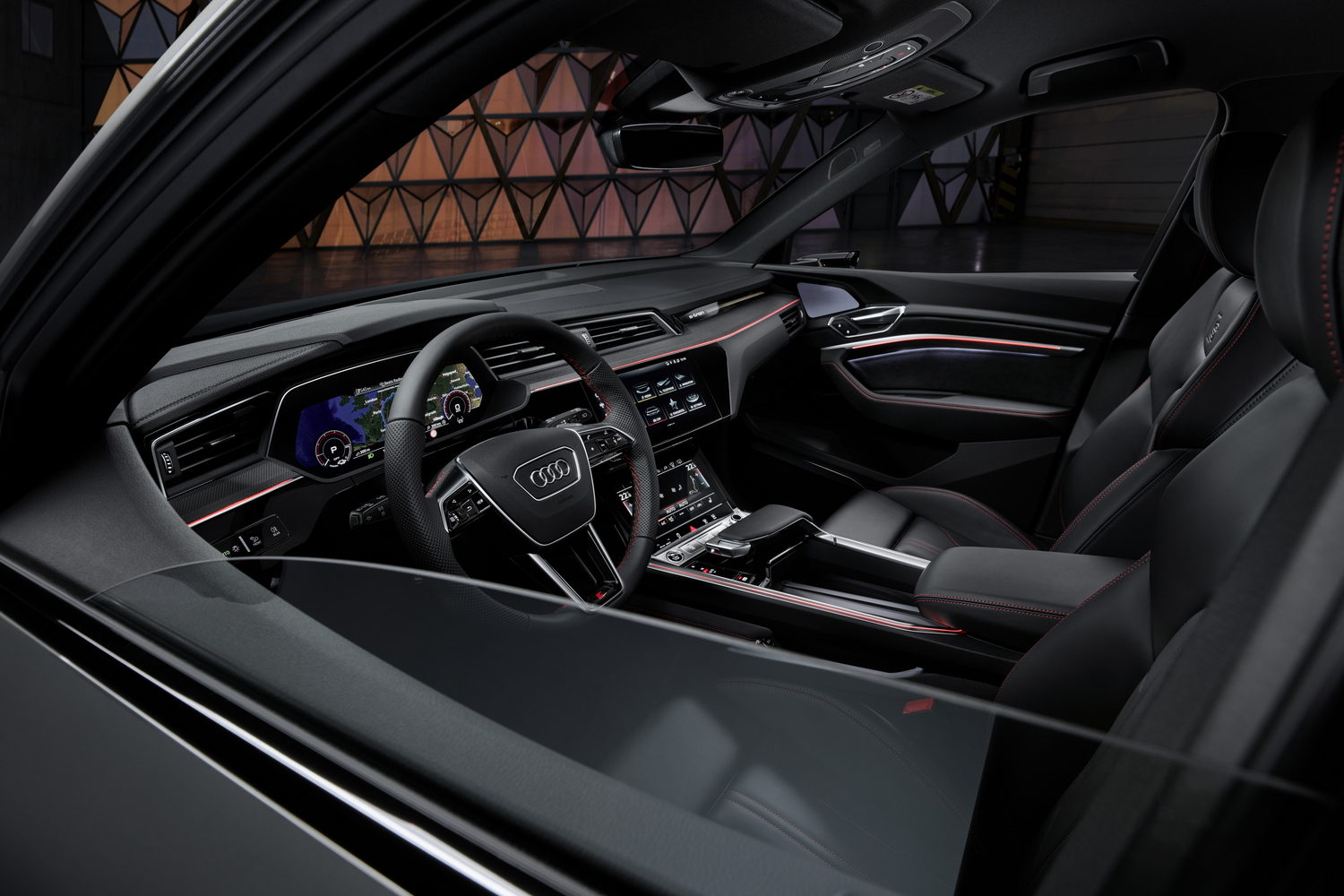 Audi Q8 e-tron 55 (2023)