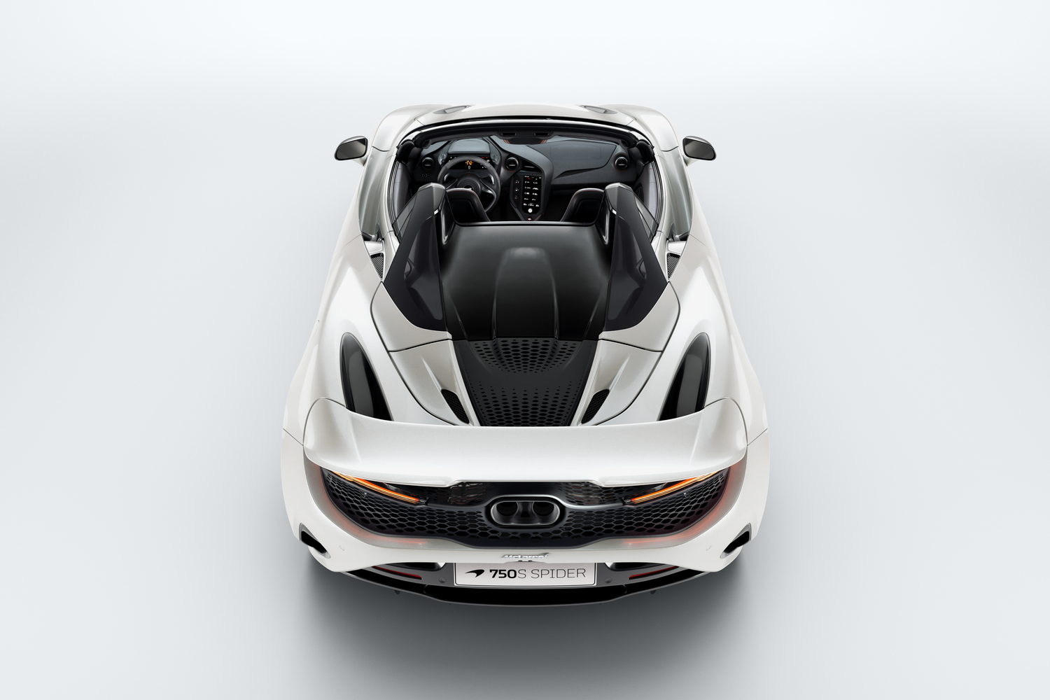 McLaren launches 750S supercar