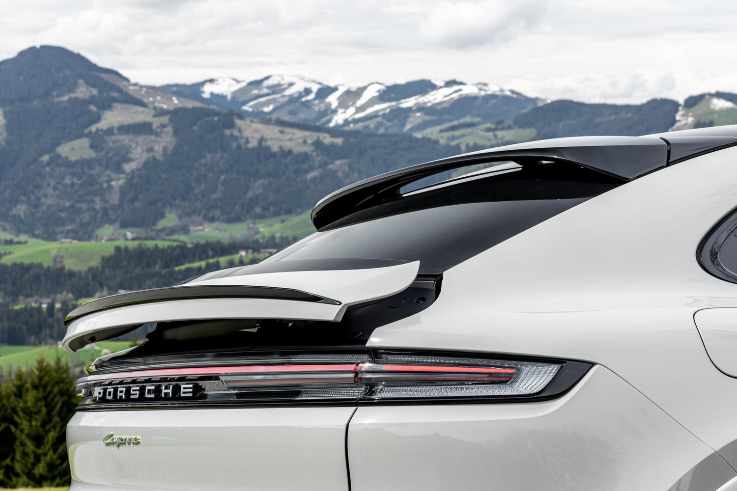 Porsche Cayenne E-Hybrid Coupe (2023)