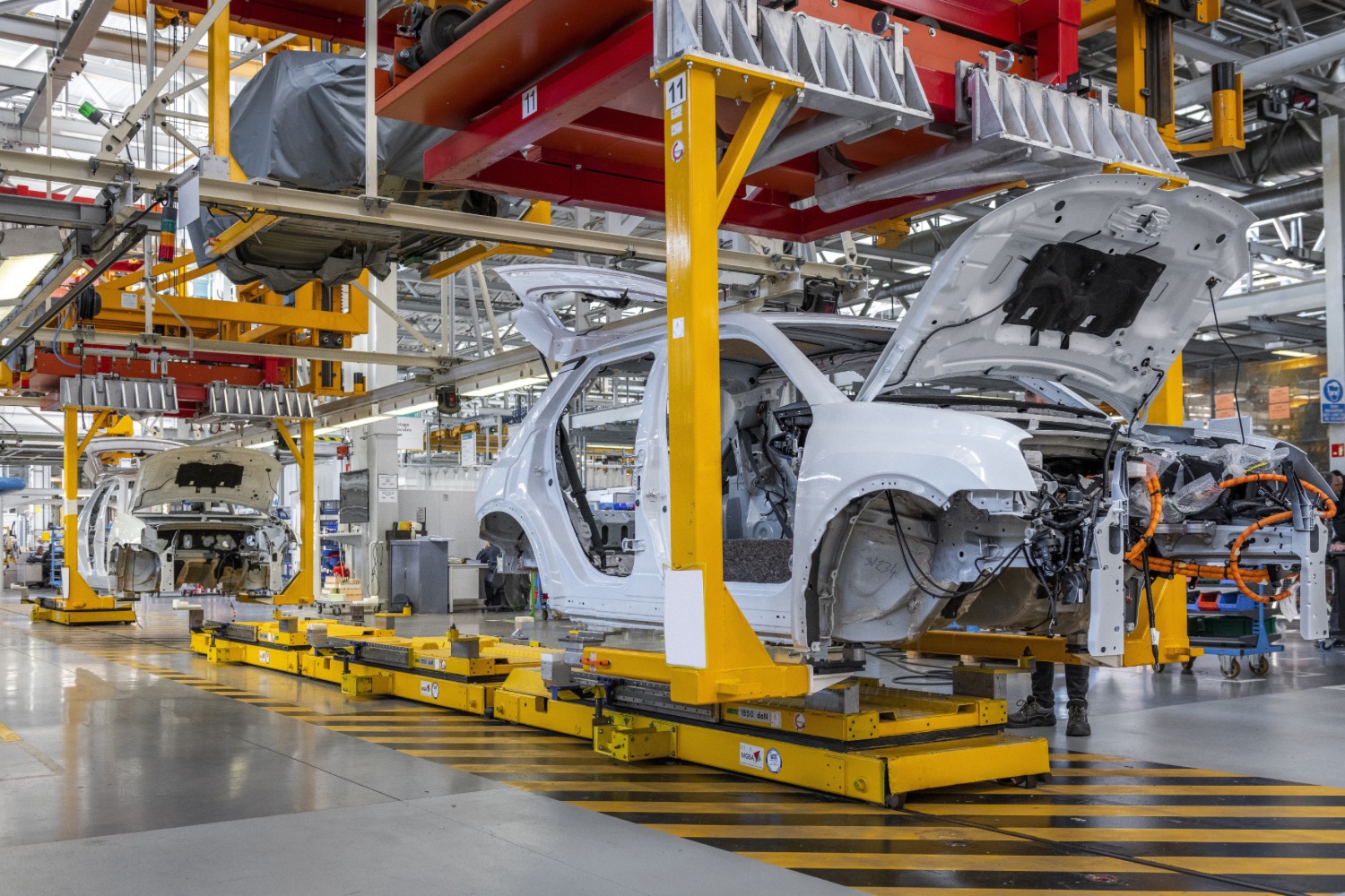 We peek behind the scenes as Renault 5 prepares for full production