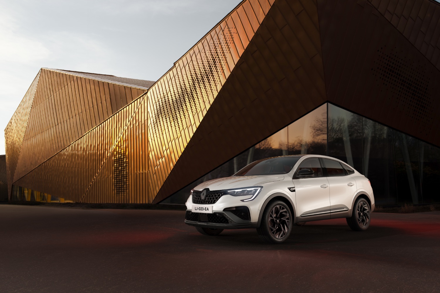 First look at updated Renault Arkana - car and motoring news by