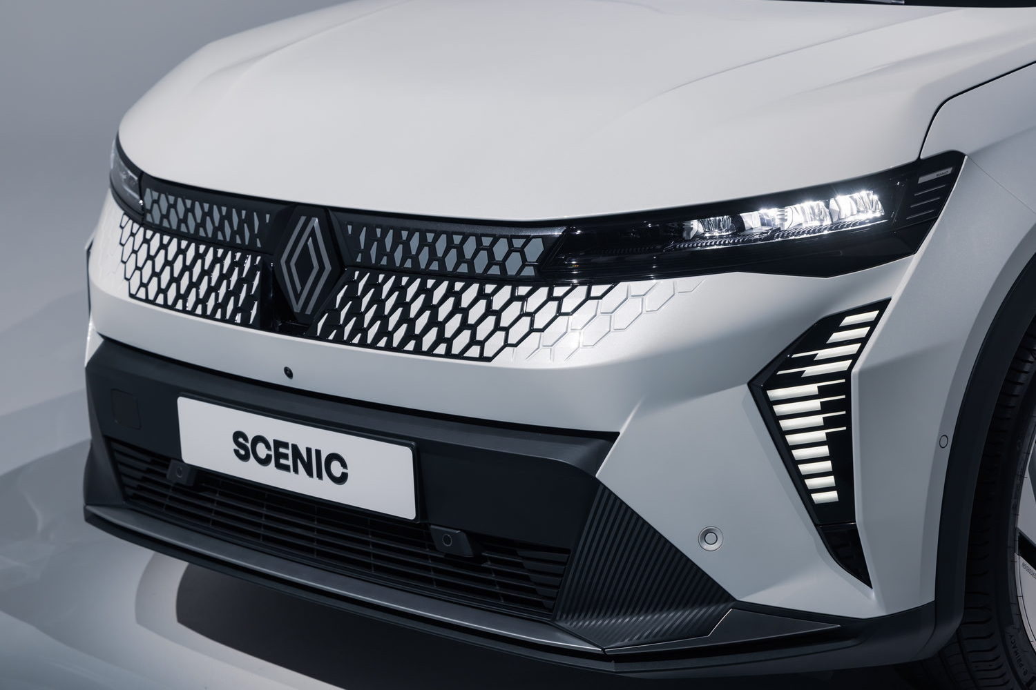 New Renault Scenic EV gets 620km range