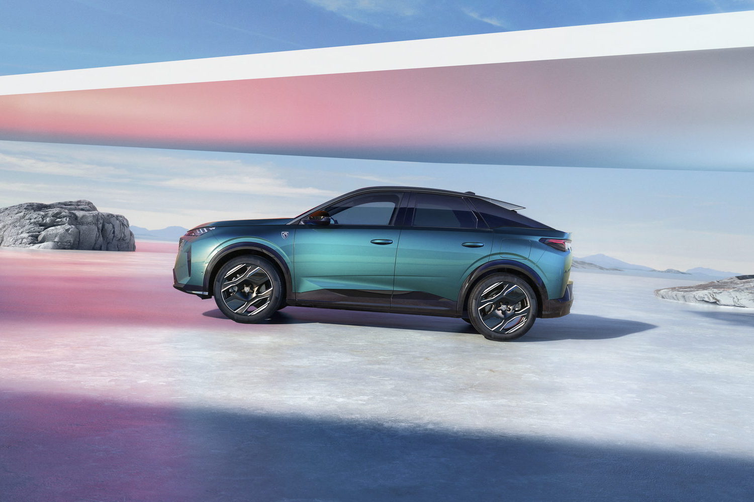 Peugeot reveals new electric 3008 SUV