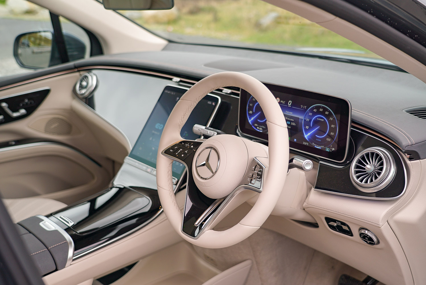 Mercedes-Benz EQS 450+ SUV (2023)