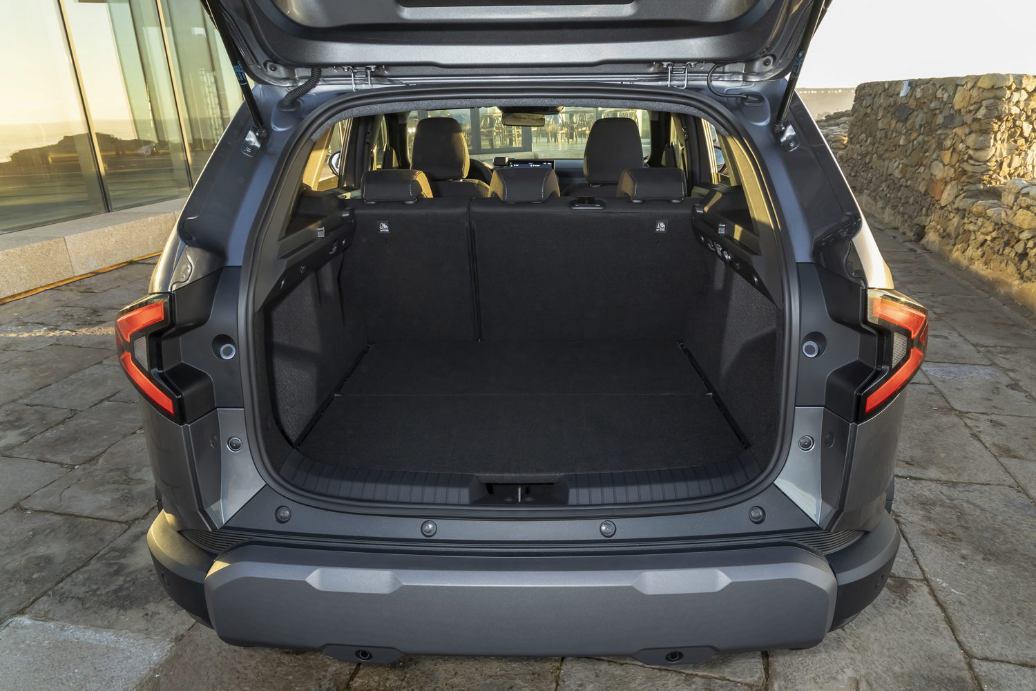 Dacia Duster 2024 dimensions, boot space and electrification