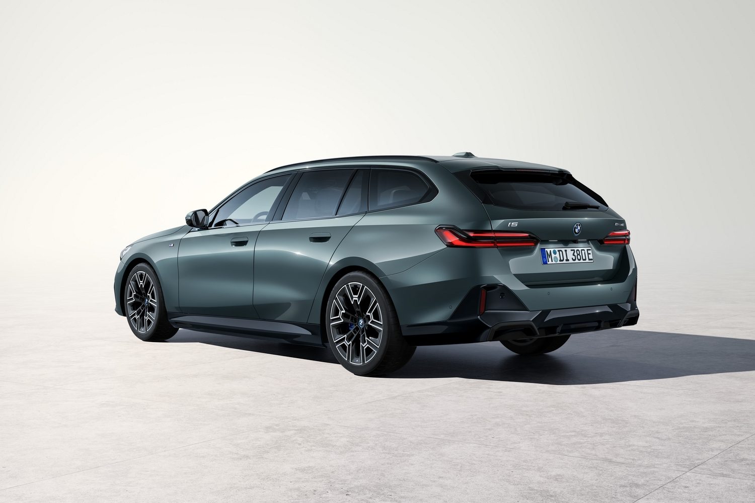 BMW shows off new 5 Series Touring