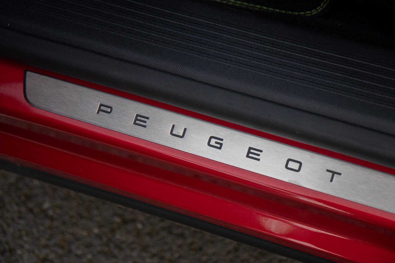 Peugeot 408 GT plug-in hybrid 225 (2023)