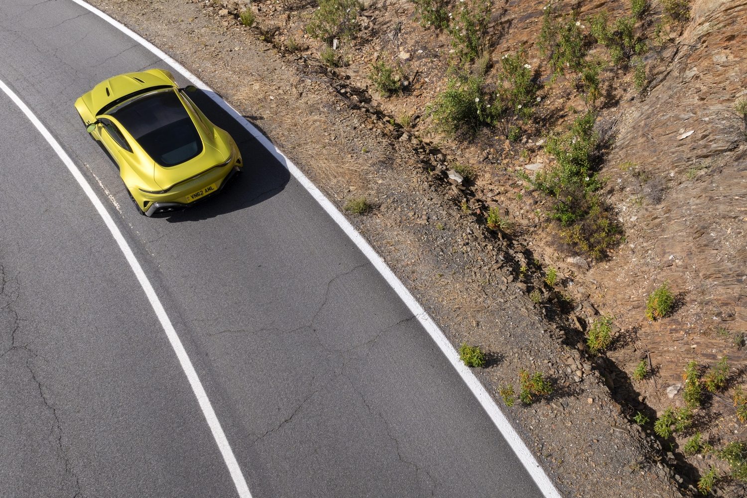 Aston Martin Vantage Coupe (2024)