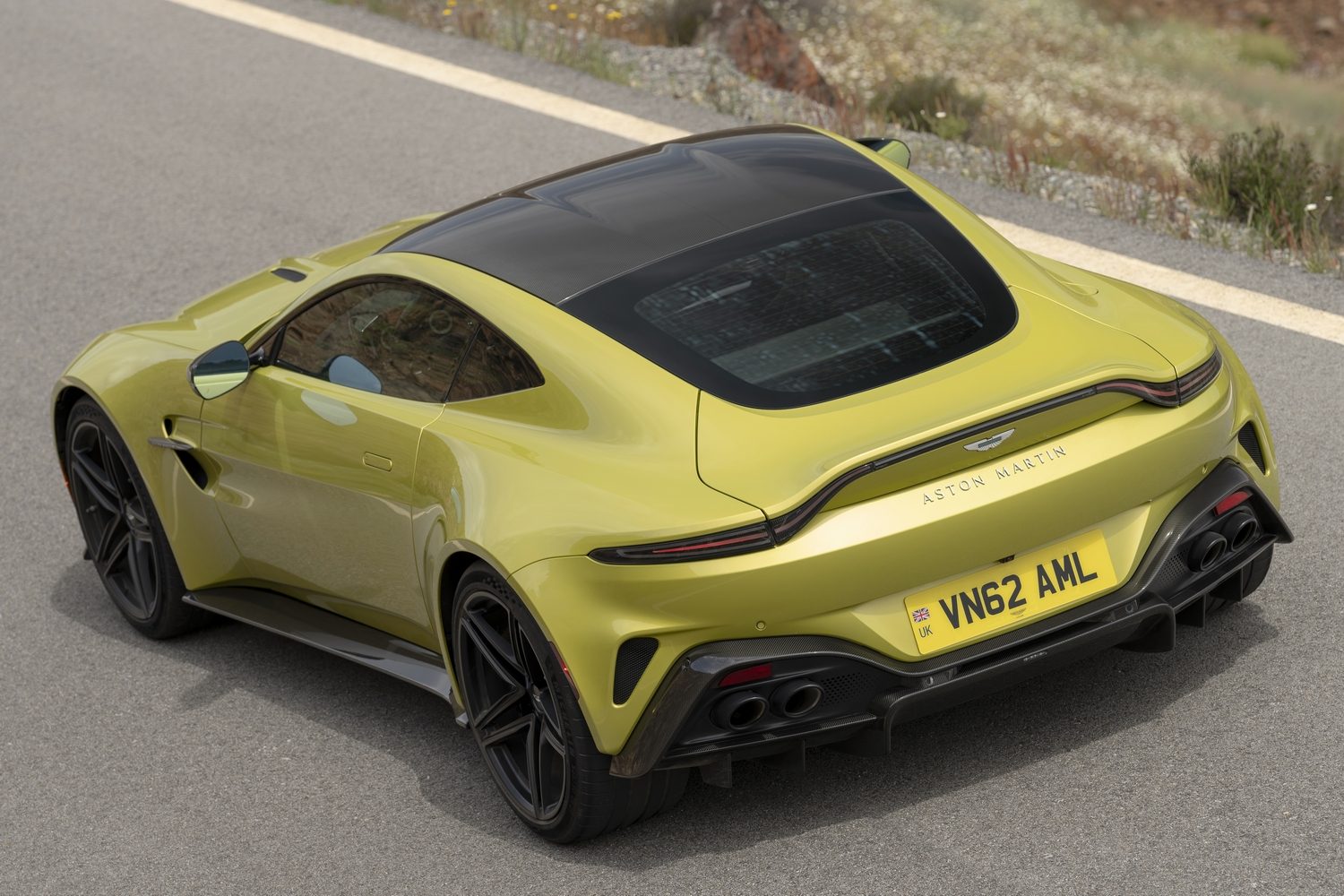 Aston Martin Vantage Coupe (2024)