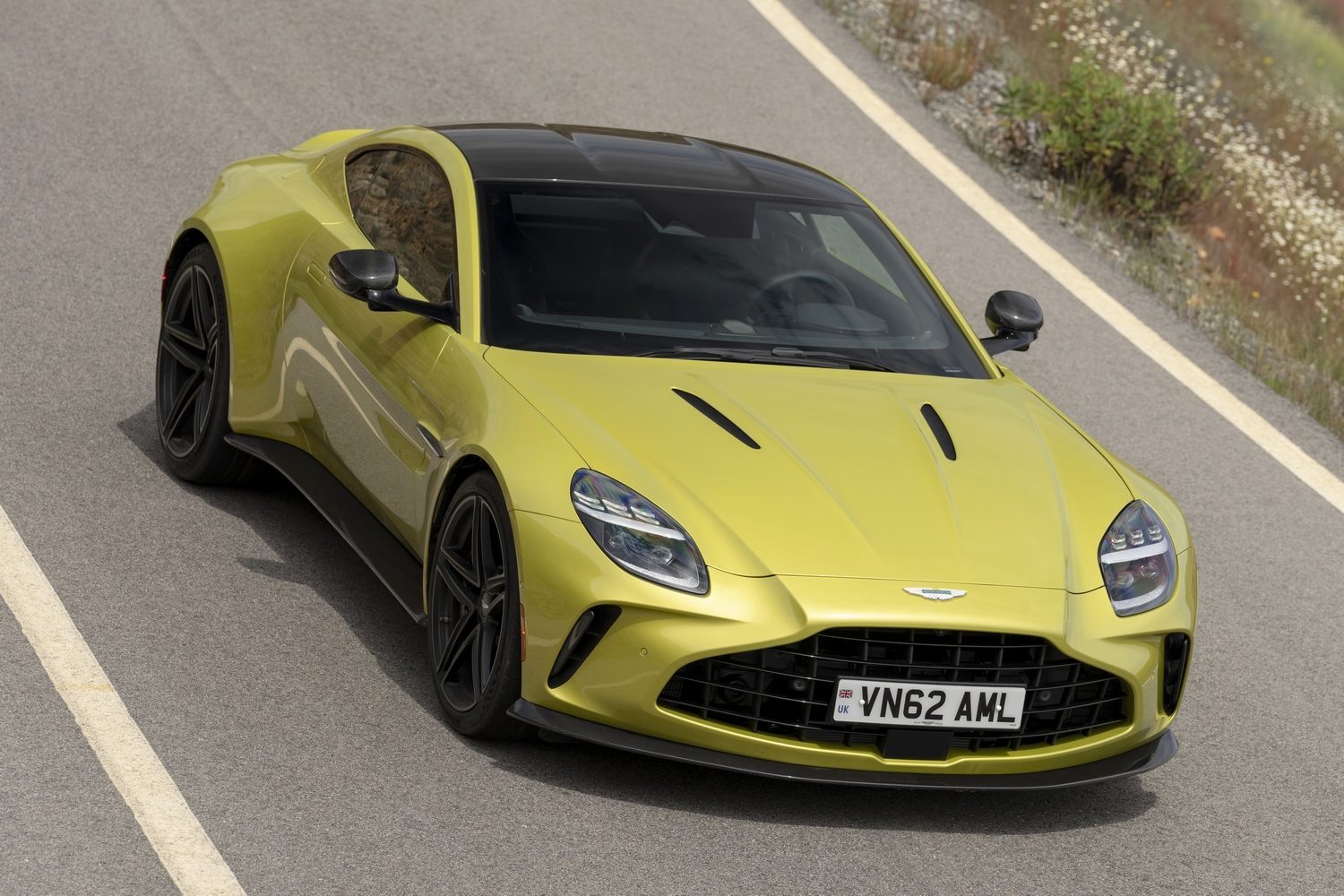 Aston Martin Vantage Coupe (2024)