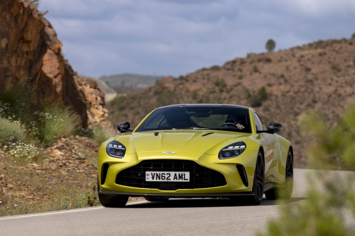 Aston Martin Vantage Coupe (2024)