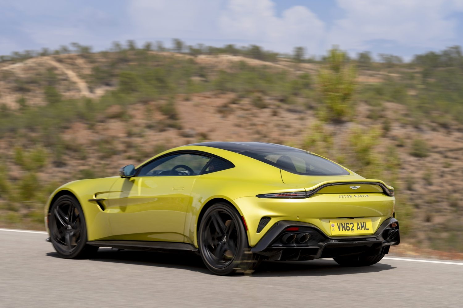 Aston Martin Vantage Coupe (2024)
