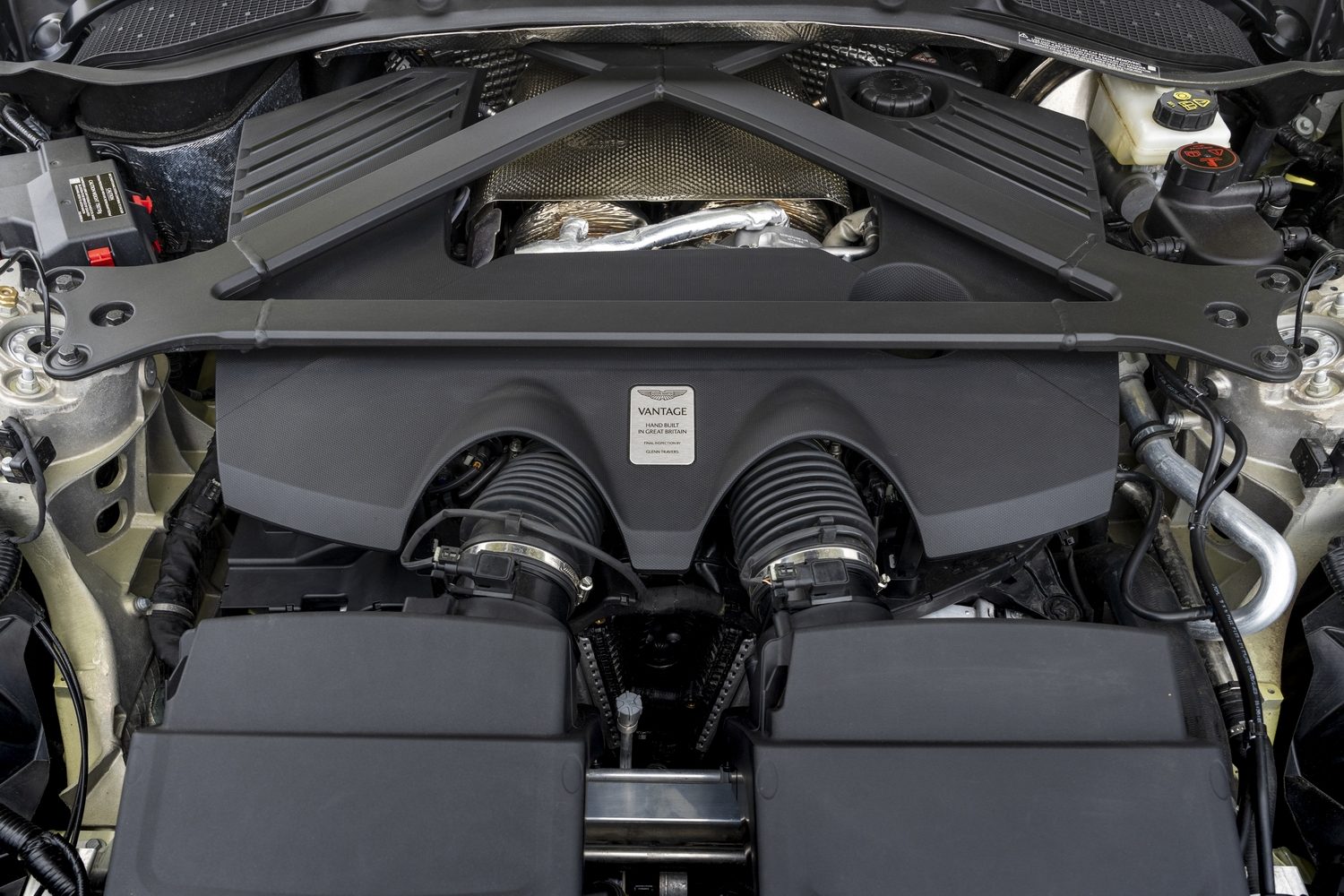Aston Martin Vantage Coupe (2024)