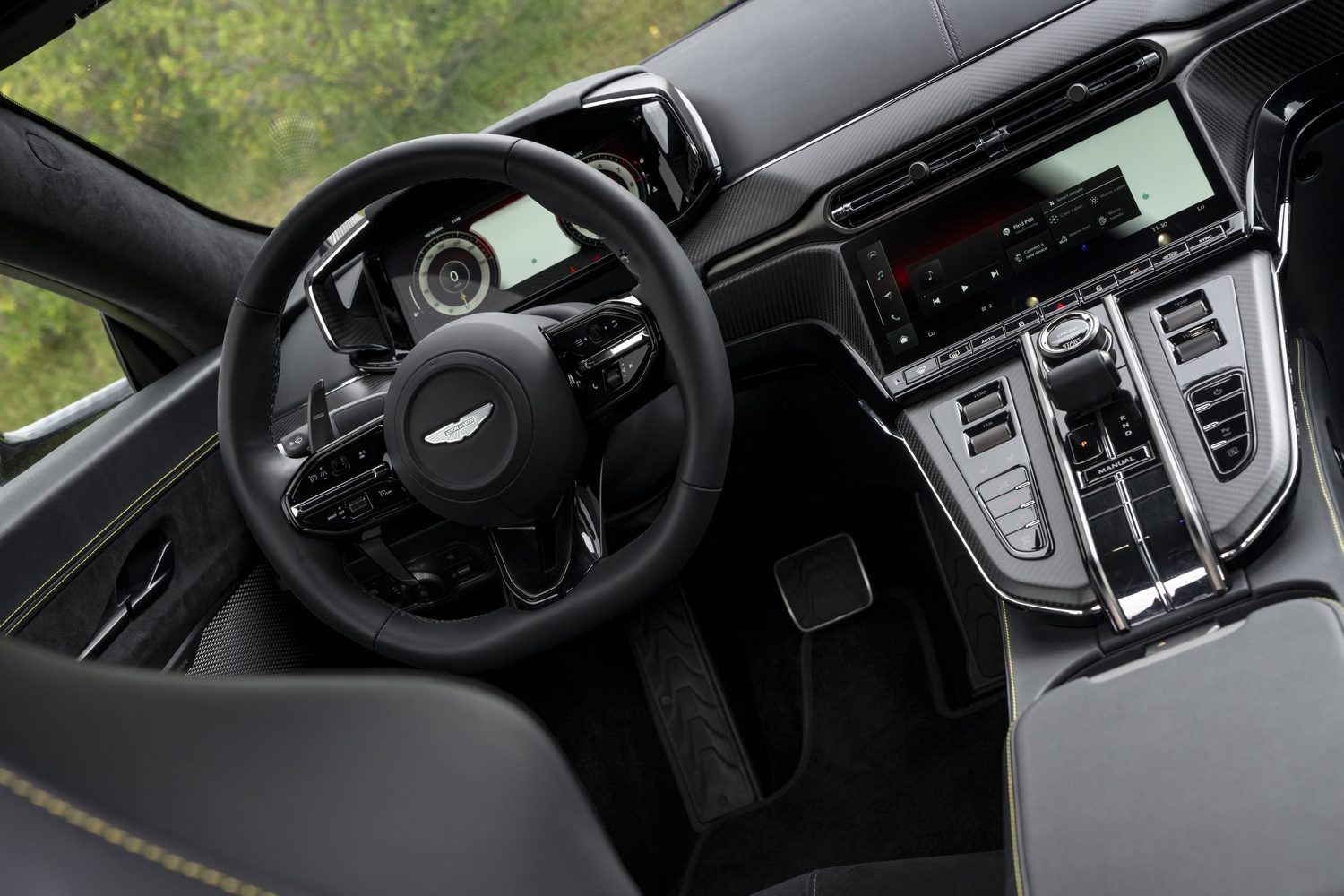 Aston Martin Vantage Coupe (2024)